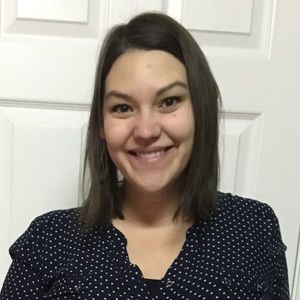 Meet your Posher, Lara